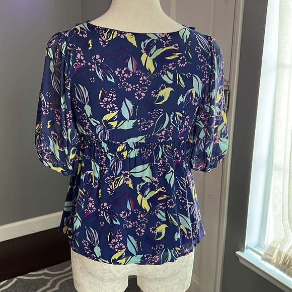 Yumi Kim V-neck Floral Print Top - Picture 4 of 8